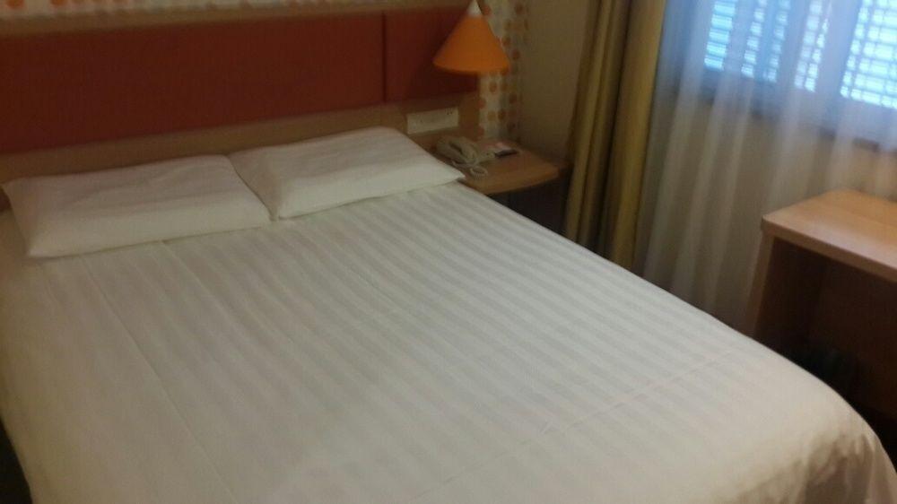 Home Inn Гуанджоу Екстериор снимка