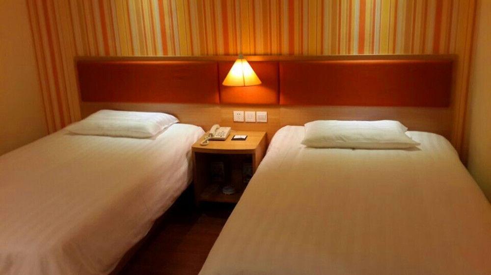 Home Inn Гуанджоу Екстериор снимка