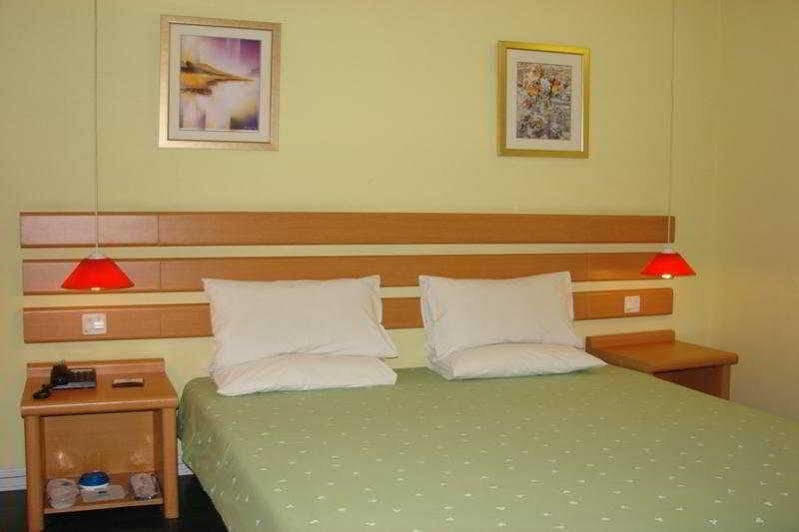 Home Inn Гуанджоу Екстериор снимка
